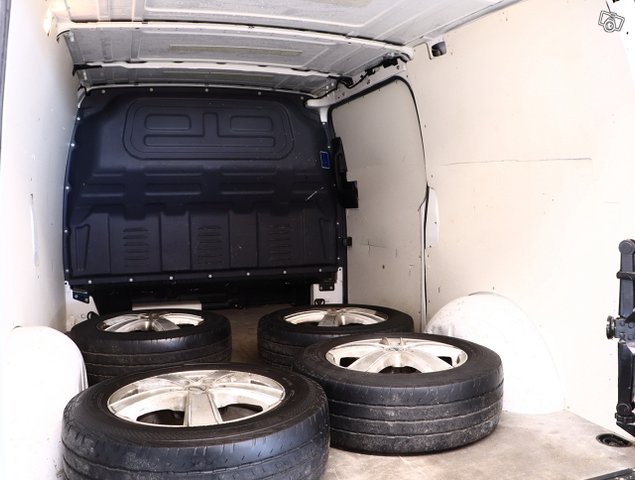 Mercedes-Benz Vito 13