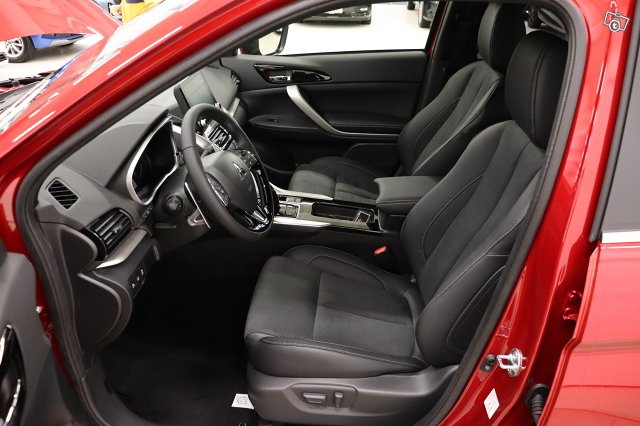 Mitsubishi ECLIPSE CROSS 11