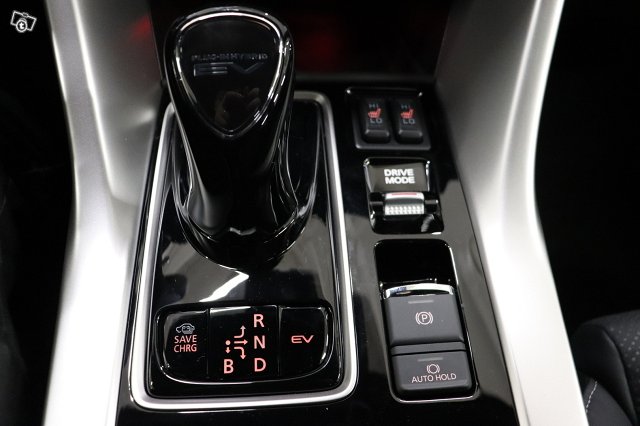 Mitsubishi ECLIPSE CROSS 18