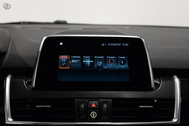 BMW 225 23