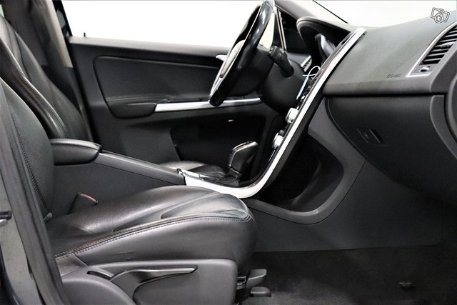 Volvo XC60 15