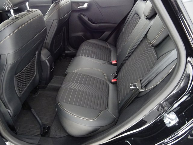 Ford Puma 13
