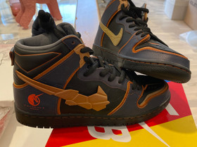 Nike gundam dunk, Vaatteet ja kengät, Helsinki, Tori.fi Nike gundam dunk, Vaatteet ja kengät, Helsinki, Tori.fi