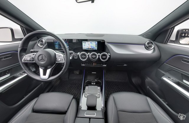 Mercedes-Benz EQA 10
