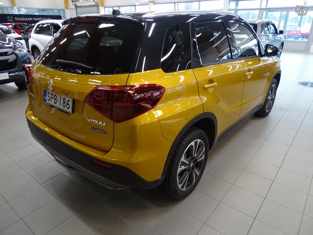 Suzuki Vitara 2