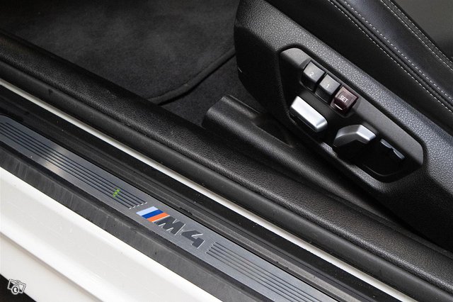 BMW M4 14