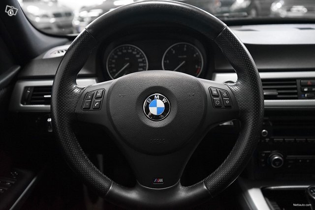BMW 320 17