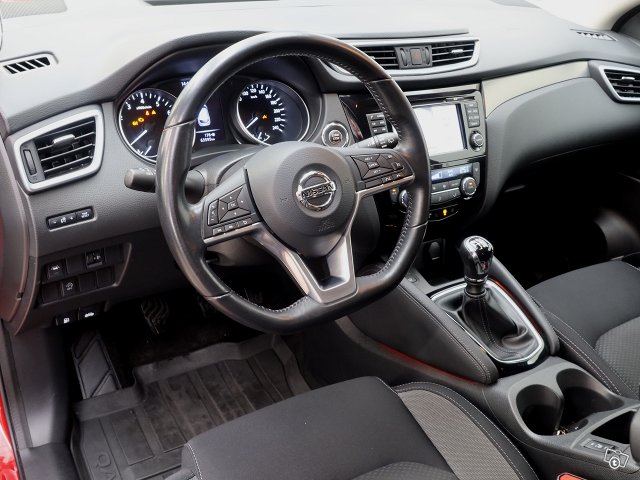 Nissan QASHQAI 5