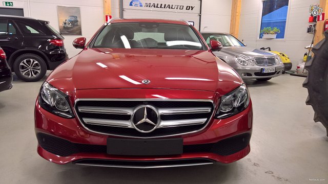 Mercedes-Benz E 2