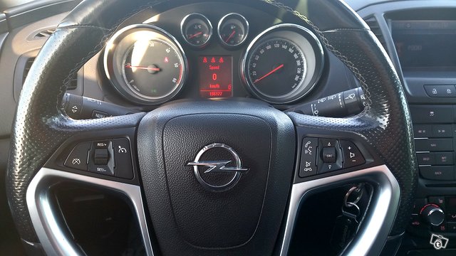 Opel Insignia 19