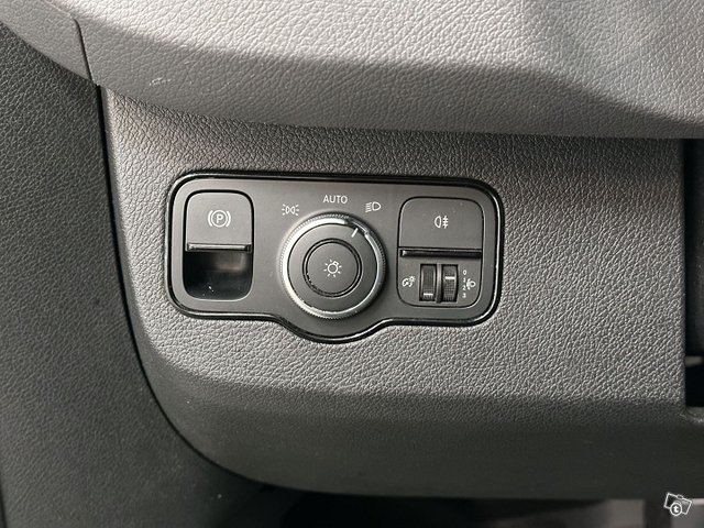 Mercedes-Benz Sprinter 12