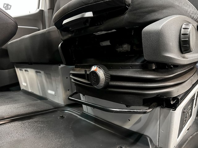 Mercedes-Benz Sprinter 18