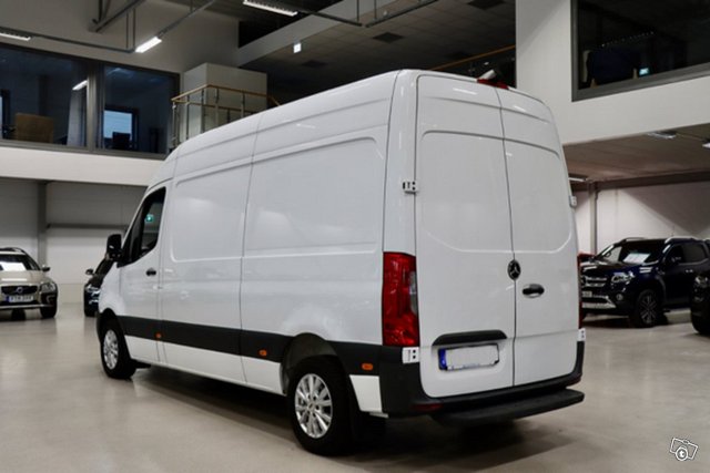 Mercedes-Benz Sprinter 4