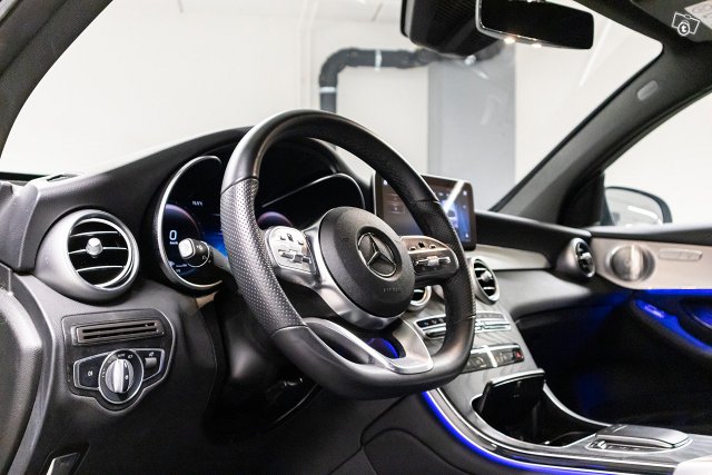 Mercedes-Benz GLC 9