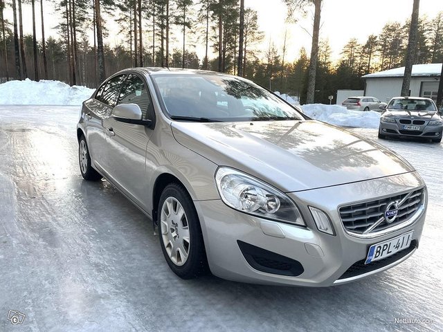 Volvo S60 5
