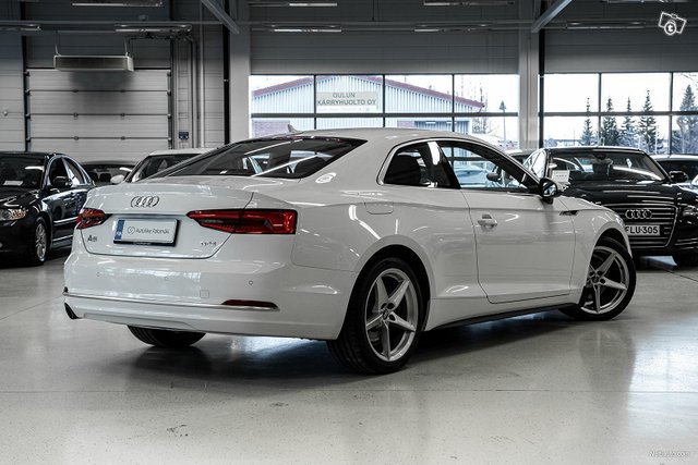 Audi A5 4