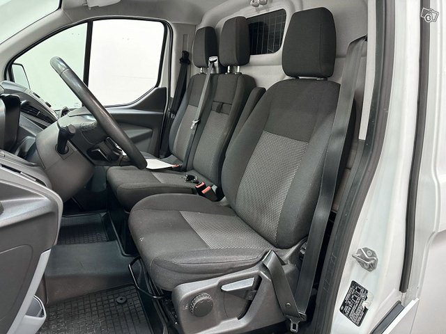 Ford Transit Custom 10