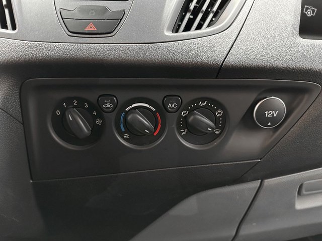 Ford Transit Custom 19