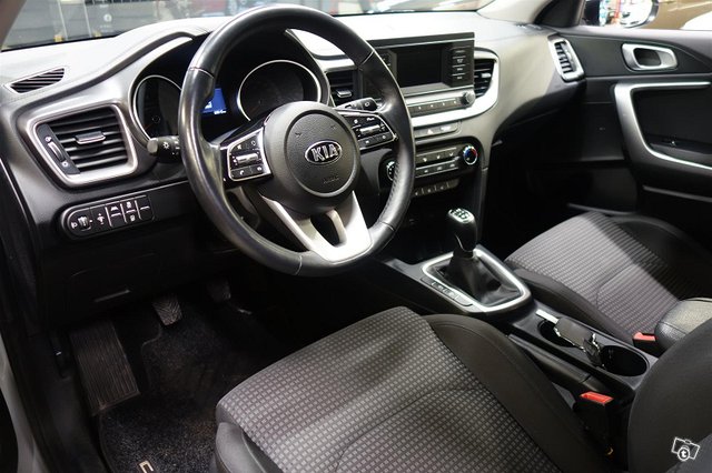 Kia Ceed 8