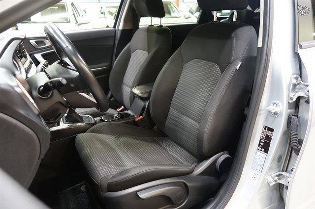 Kia Ceed 9