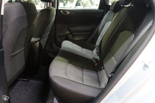 Kia Ceed 10