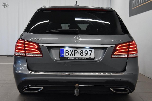 Mercedes-Benz E 6