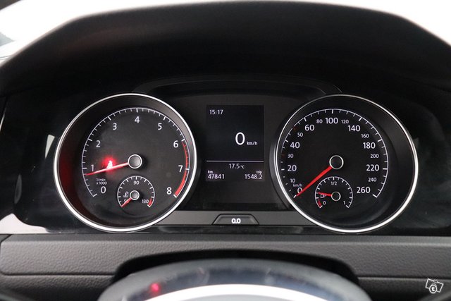 Volkswagen Golf 17
