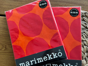 VARATTU Marimekon tyynyliina x 2, Sängyt ja makuuhuone, Sisustus ja huonekalut, Kaarina, Tori.fi VARATTU Marimekon tyynyliina x 2, Sängyt ja makuuhuone, Sisustus ja huonekalut, Kaarina, Tori.fi