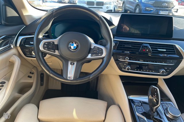 BMW 530 12