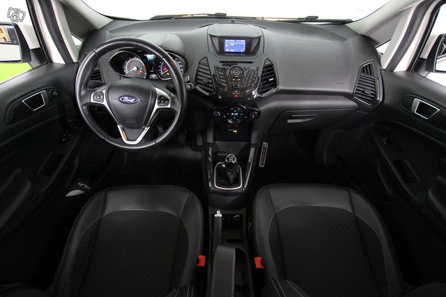 Ford EcoSport 8