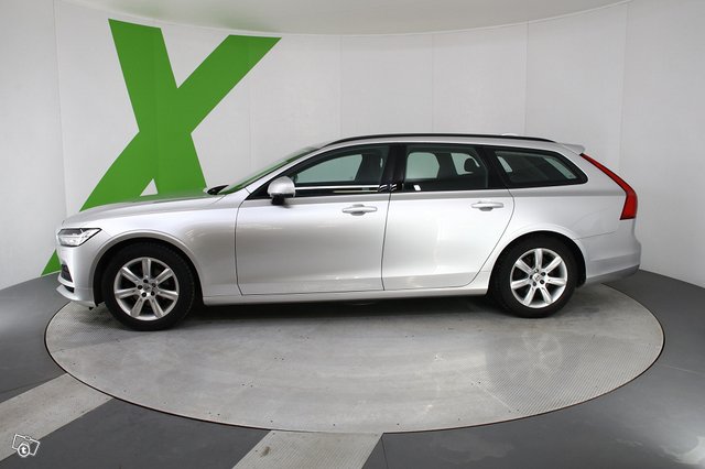 Volvo V90 5