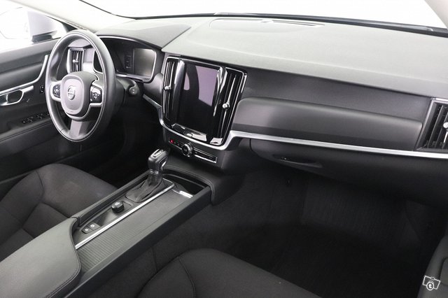 Volvo V90 9