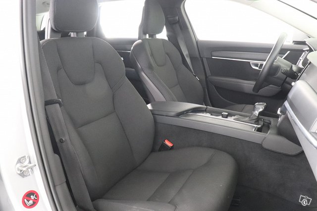 Volvo V90 10