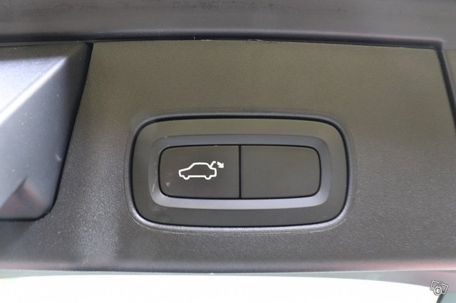 Volvo V90 13