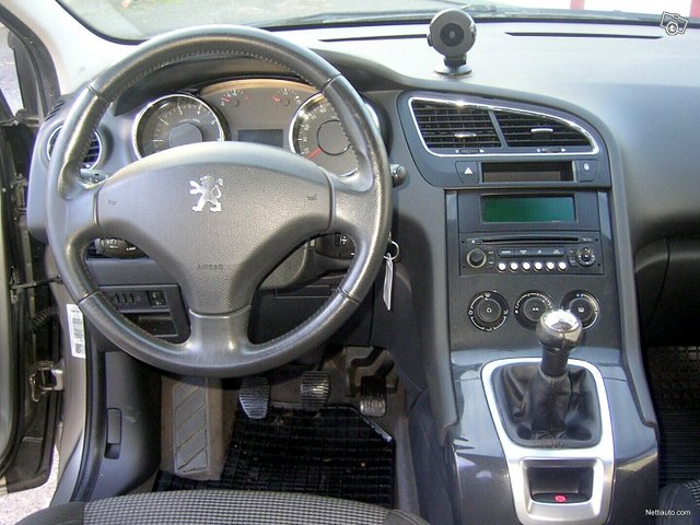 Peugeot 5008 8