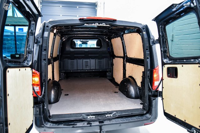 MERCEDES-BENZ VITO 11