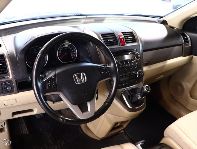 Honda CR-V 8