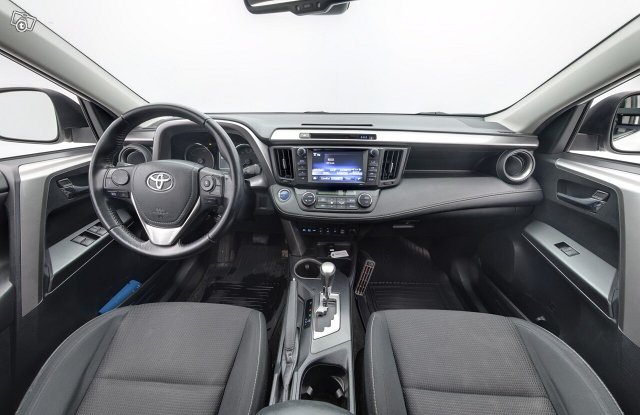 Toyota RAV4 10