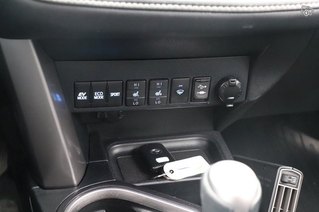 Toyota RAV4 14