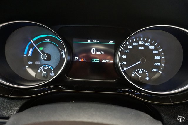 Kia XCeed 12