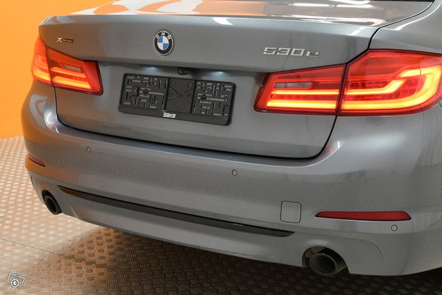BMW 530 9