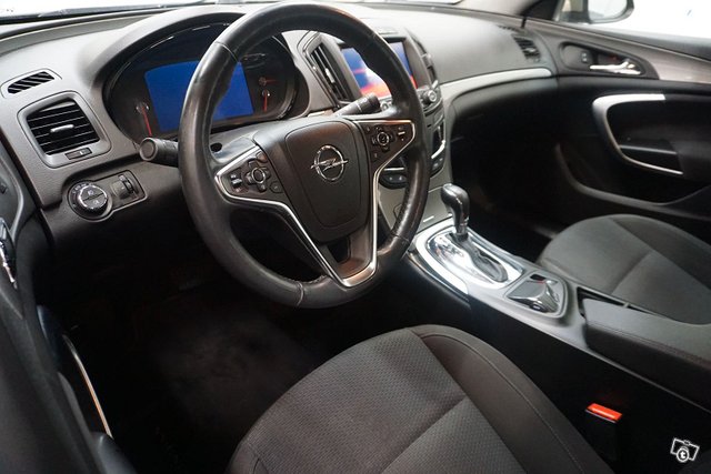 Opel Insignia 12