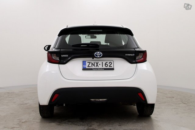 Toyota Yaris 4