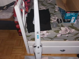 Electrolux varsi-imuri, Pölynimurit ja siivousvälineet, Kodinkoneet, Oulu, Tori.fi Electrolux varsi-imuri, Pölynimurit ja siivousvälineet, Kodinkoneet, Oulu, Tori.fi