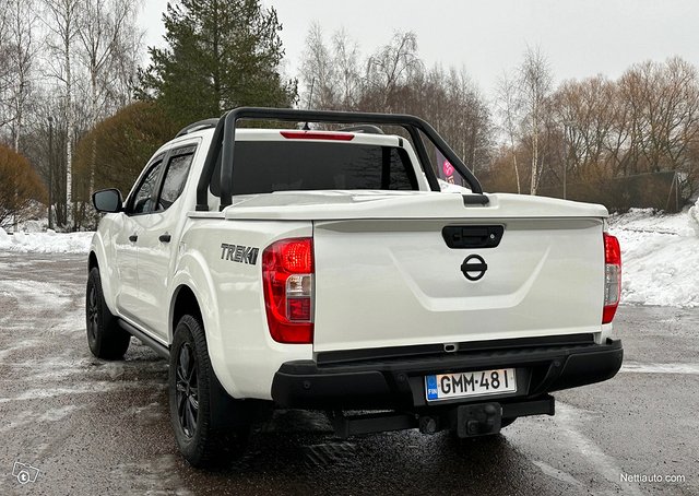 Nissan Navara 4