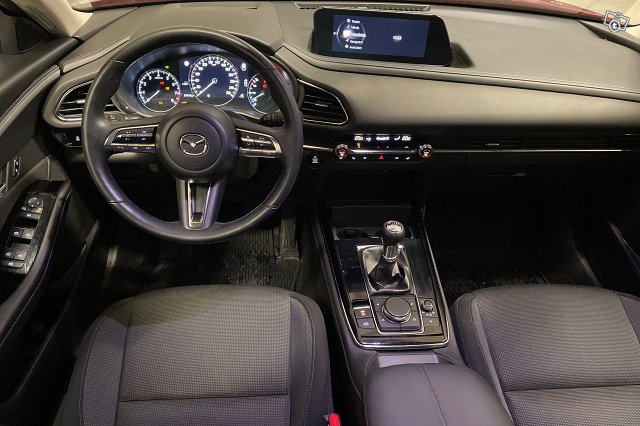 Mazda CX-30 8