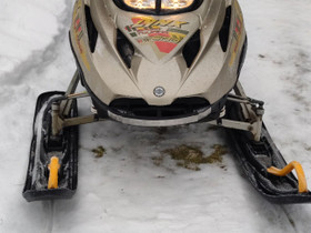 Lynx sport touring, Moottorikelkat, Moto, Suomussalmi, Tori.fi Lynx sport touring, Moottorikelkat, Moto, Suomussalmi, Tori.fi