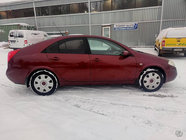 Nissan Primera 5