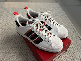 Adidas Superstar koko 43, Vaatteet ja kengät, Hyvinkää, Tori.fi Adidas Superstar koko 43, Vaatteet ja kengät, Hyvinkää, Tori.fi