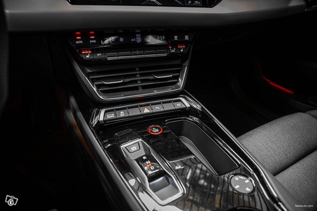 Audi E-tron GT 17